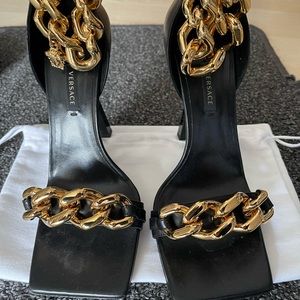 Versace MEDUSA CHAIN HIGH HEEL SANDALS, size 9